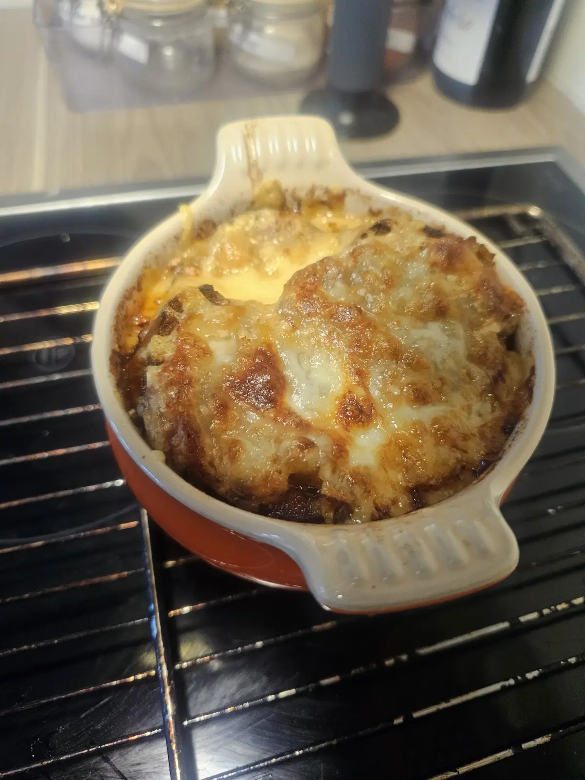 Gratinert løksuppe